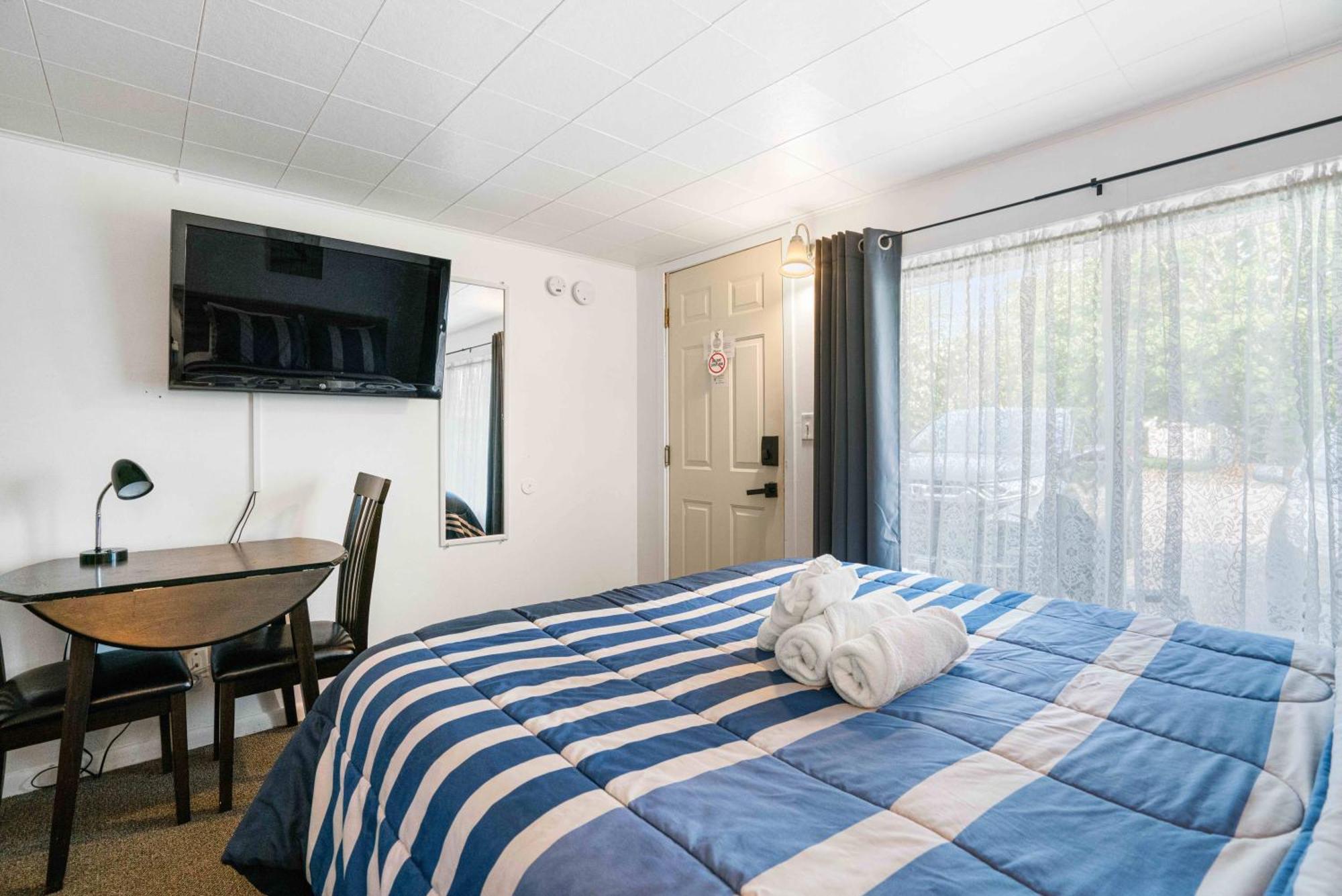 South Arm Retreats Motel East Jordan Exterior foto