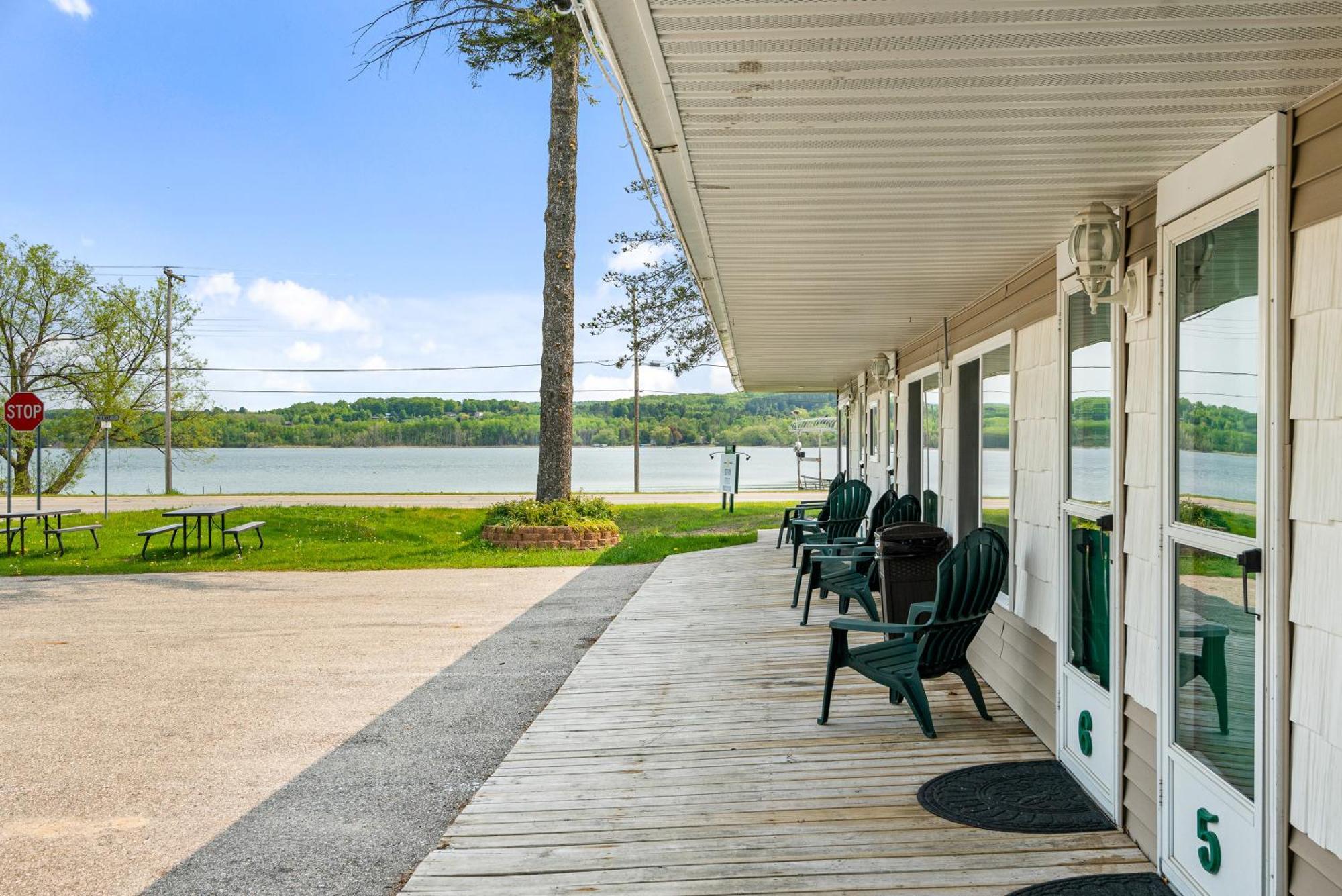 South Arm Retreats Motel East Jordan Exterior foto